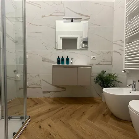 R&r Urban Chic Apartment
